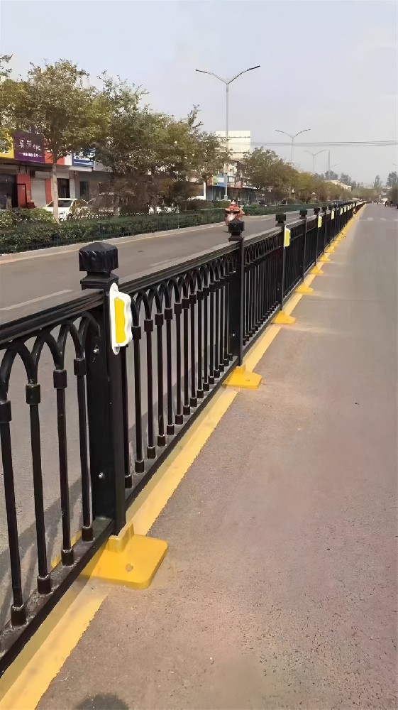 道路护栏35